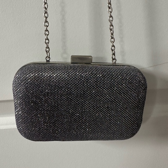 Jessica McClintock Silver Glitter Purse Hard Case Evening Bag w/ Chain Strap. - Picture 2 of 5